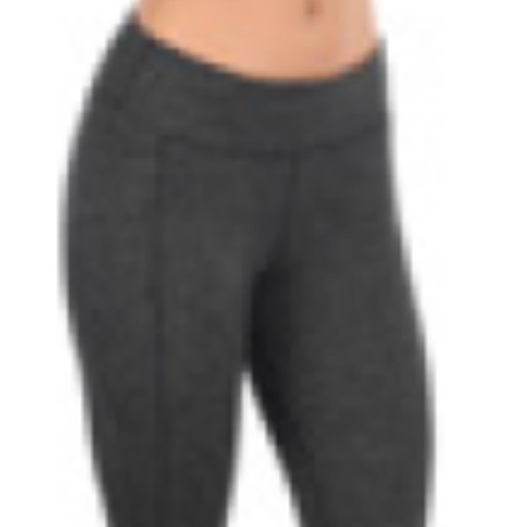 Soft and comfortable Capri activewear - Picture 1 of 3